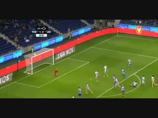 Porto 3-2 União Madeira - Goal by H. Herrera (51')