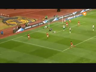 Benfica 2-1 Marítimo - Gól de O. John (80min)