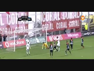 Resumo: Nacional 1-2 Porto (14 December 2015)