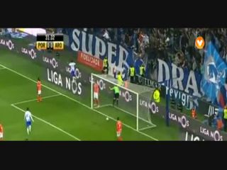 Porto 1-0 Arouca - Golo de V. Aboubakar (32min)